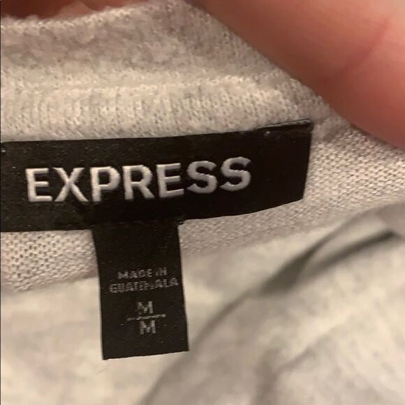 🎽 Express Gray Three-Quarter Sleeve Top - Excellent Condition - Picture 3 of 3